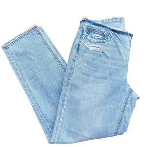 American Eagle ’90s Straight Jeans Size 2 Short Light Wash | Raw Deconstructed W